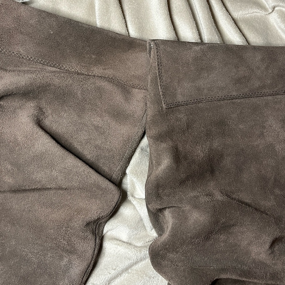 Suede Knee High Slouch Fold Over Boots in a Tan/Taupe color size 6 1/2 - Picture 5 of 6